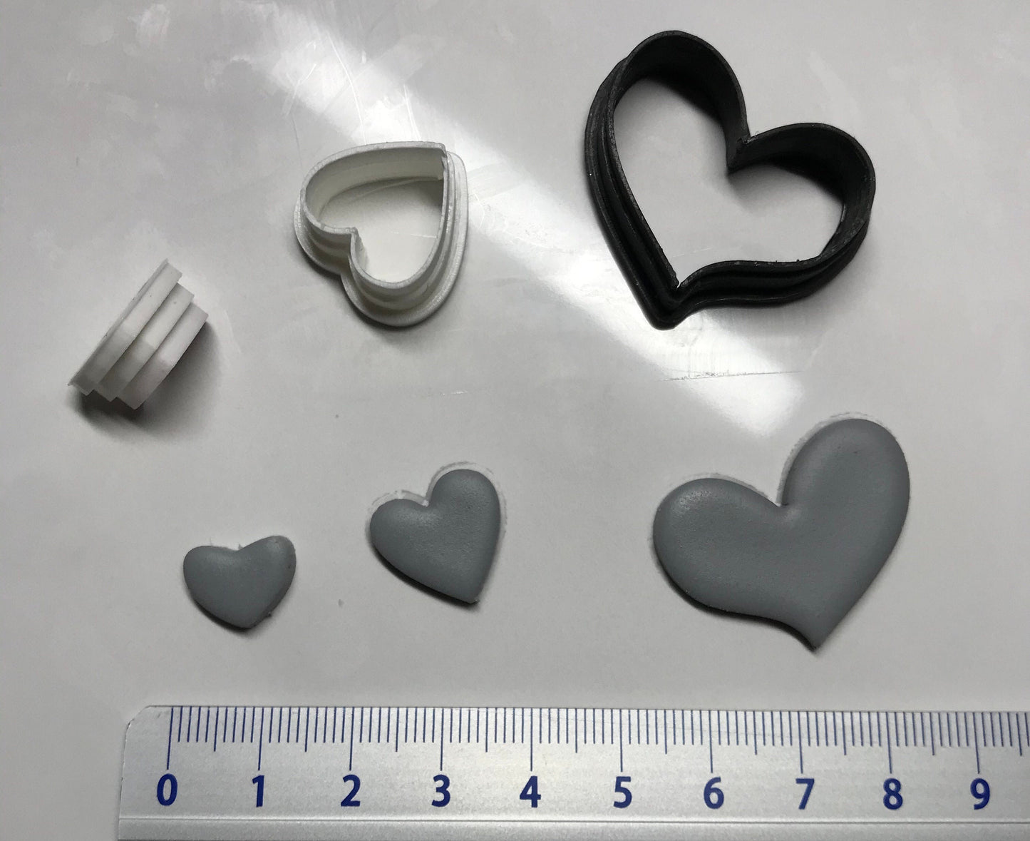 Ausstecher für Modelliermasse, Herzchen Set mit drei Cuttern, Herz Formen, Werkzeug für Schmuckherstellung mit Fimo und Co.