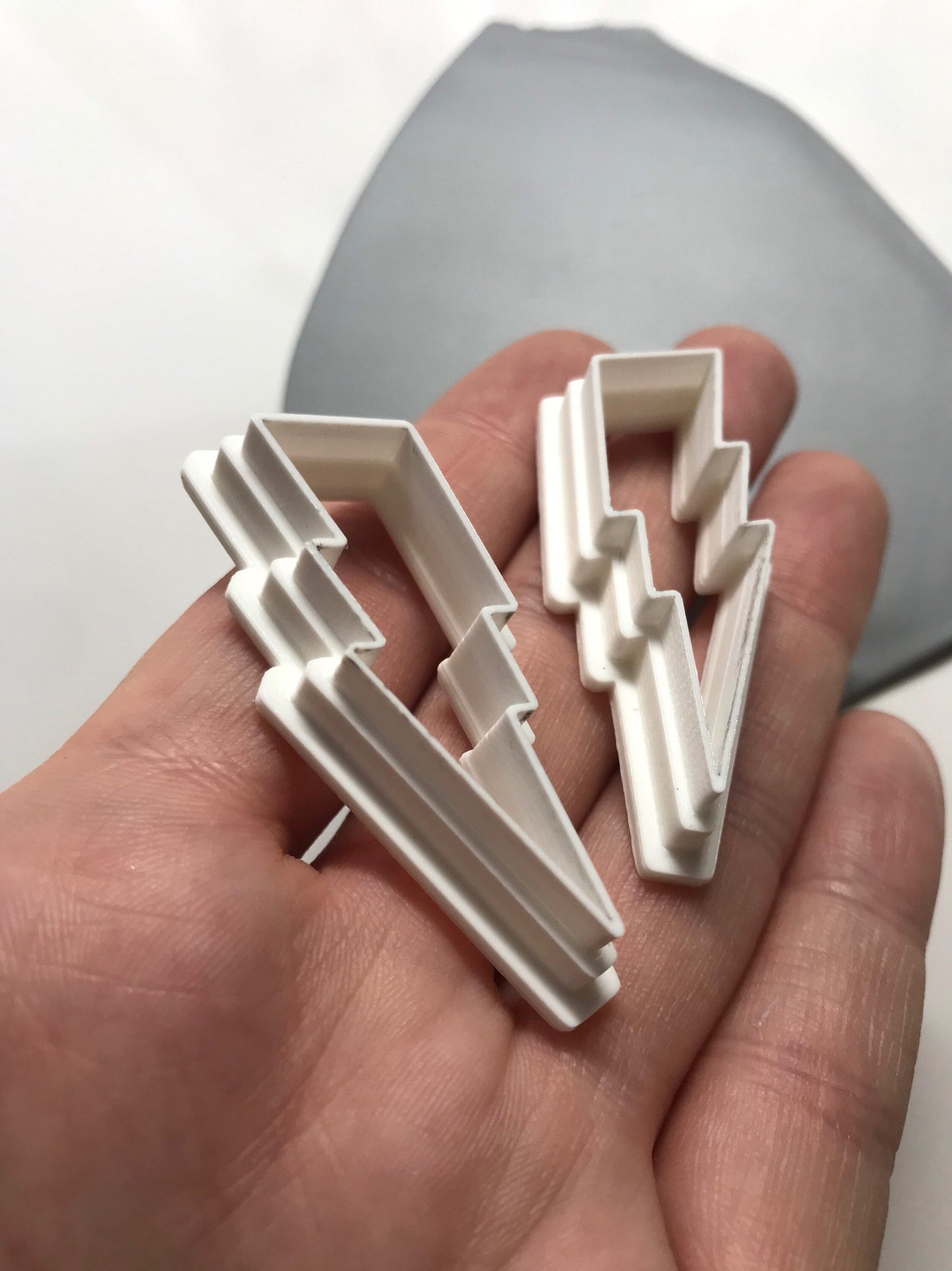 2er Set Ausstecher für Modelliermasse, Blitz Set mit zwei Cuttern, Blitze Formen Werkzeug für Schmuckherstellung mit Fimo und Co.