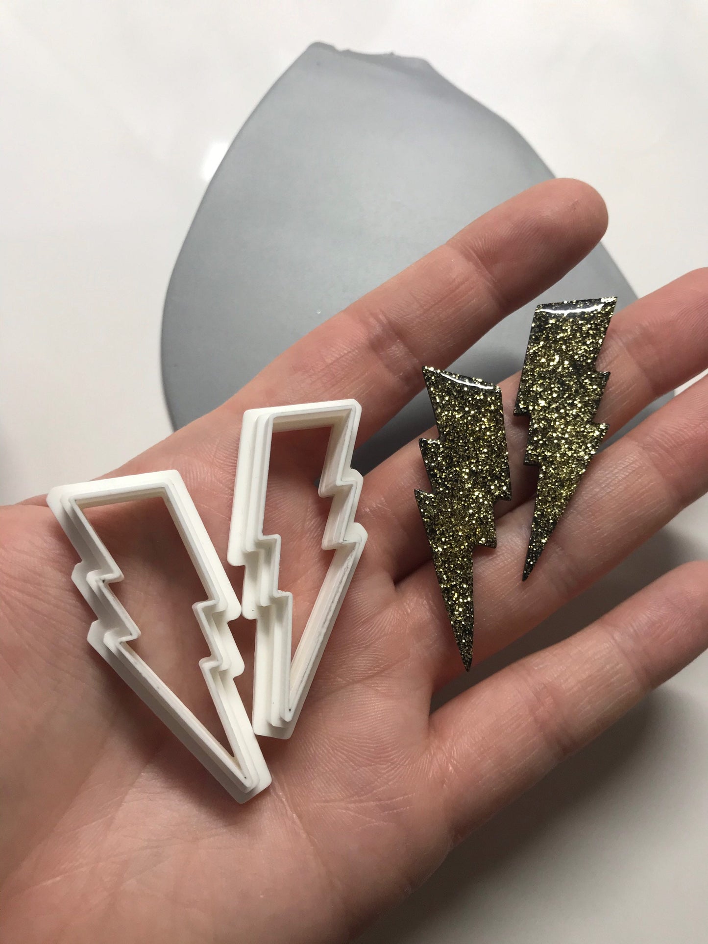 2er Set Ausstecher für Modelliermasse, Blitz Set mit zwei Cuttern, Blitze Formen Werkzeug für Schmuckherstellung mit Fimo und Co.