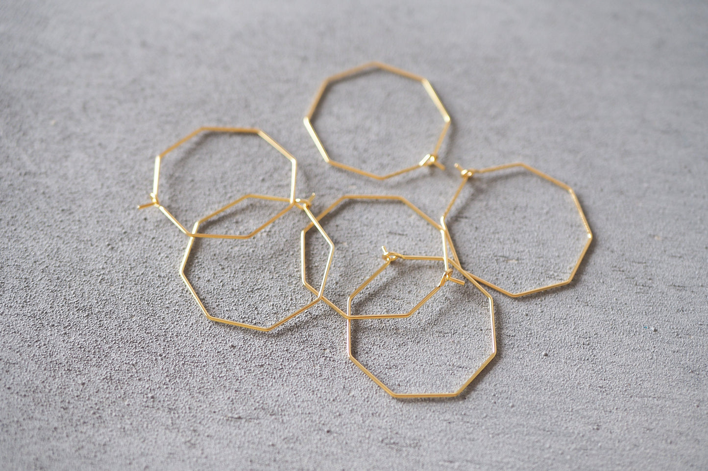 5 Paar achteckige Kreolen, minimalistisch und schlicht in Gold oder Silber, Schmuckzubehör
