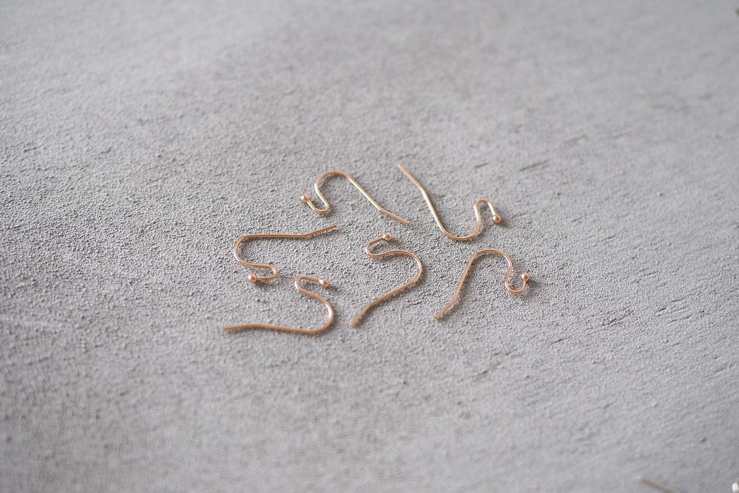 10 Paar Ohrhaken zum Biegen, minimalistisch und schlicht in Gold, Silber oder Roségold, Schmuckzubehör