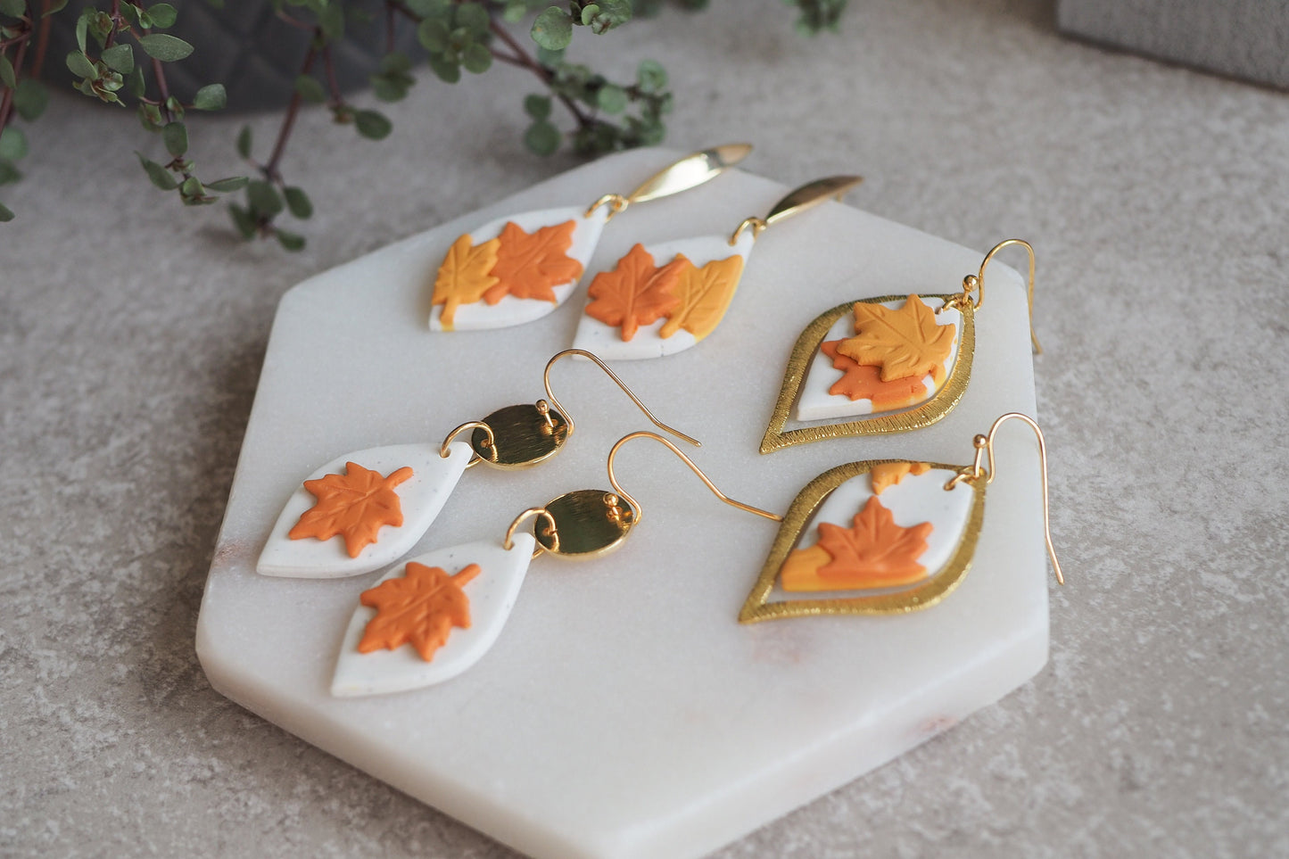 Handgemachte Ohrringe aus Polymer Ton, HERBST KOLLEKTION, Oliv Grün Blätter, Handgefertigter Fimo Schmuck
