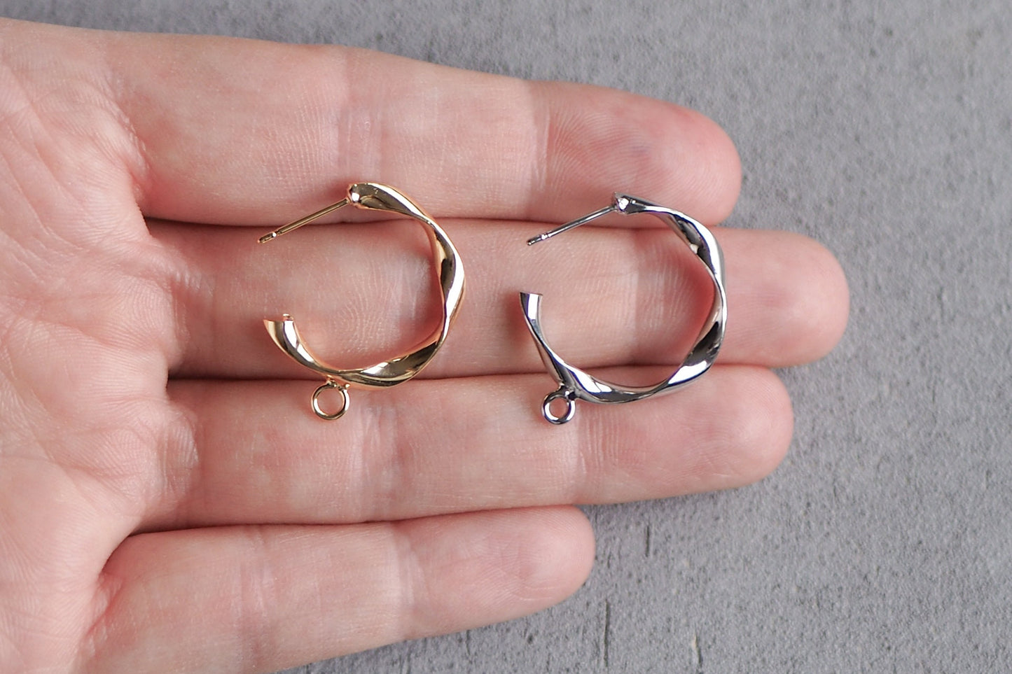3 Paar Ohrstecker 22x18mm, gedrehte Halb-Kreolen echt vergoldet bzw. platiniert, Oval Ring gedreht, Schmuckzubehör