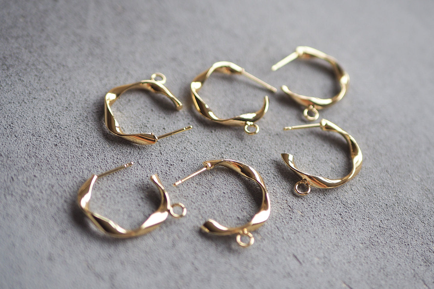 3 Paar Ohrstecker 22x18mm, gedrehte Halb-Kreolen echt vergoldet bzw. platiniert, Oval Ring gedreht, Schmuckzubehör