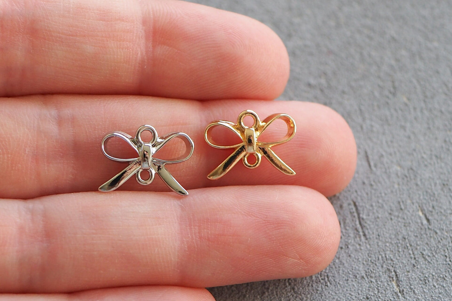 10 Schleifen Verbinder aus Messing echt vergoldet / platiniert, 14x10mm, Weihnachten Schleife Schleifchen, Schmuckzubehör
