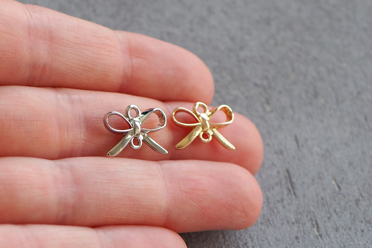 10 Schleifen Verbinder aus Messing echt vergoldet / platiniert, 14x10mm, Weihnachten Schleife Schleifchen, Schmuckzubehör