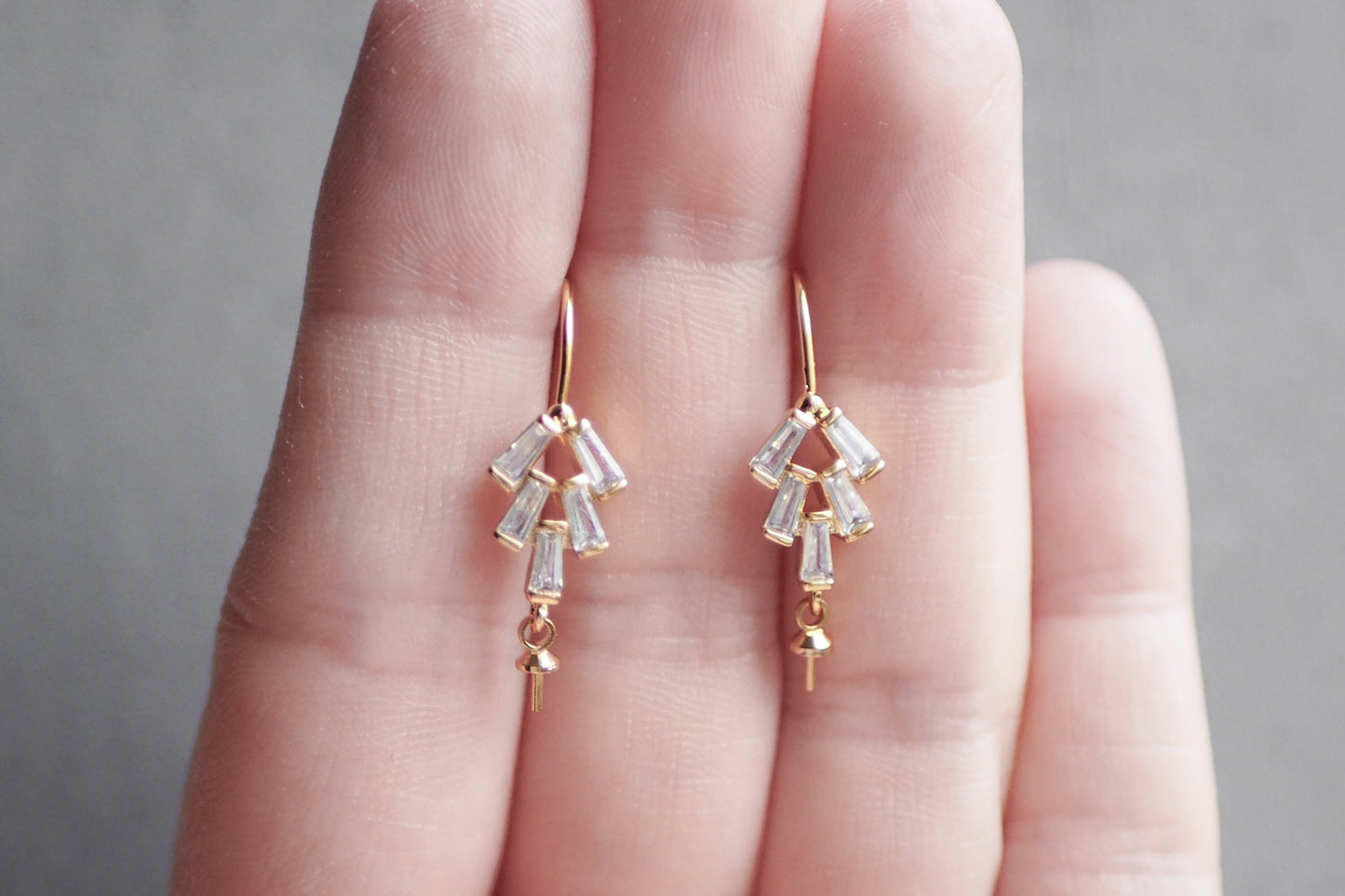 3 Paar Ohrhaken 24mm, 18 Karat echt vergoldet, Zirkonia Blätter Kristall Glas Blatt Ast, Schmuckzubehör