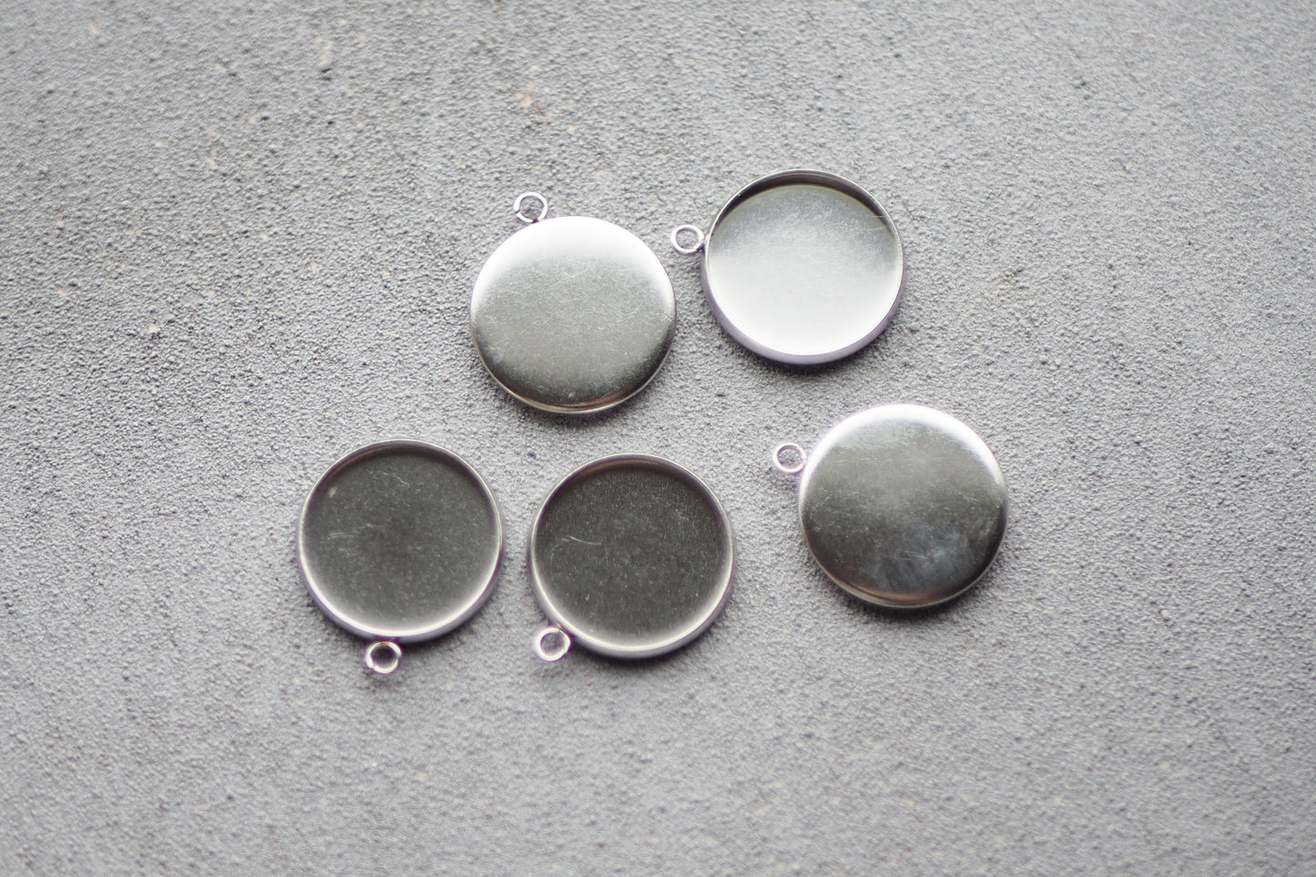 5 Anhänger Fassungen für Ketten aus Edelstahl in gold, silber, Roségold oder schwarz, 16mm oder 25mm, Rohling Halskette Schmuckzubehör