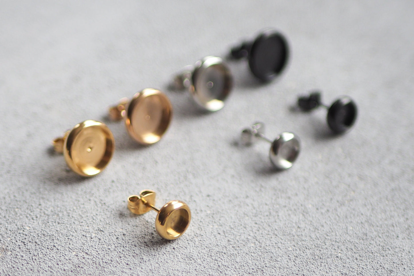 10 Ohrstecker Rohlinge mit Fassung aus Edelstahl in Gold, Silber, Roségold oder Schwarz, 6mm oder 10mm, Rohlinge Ohrringe Schmuckzubehör