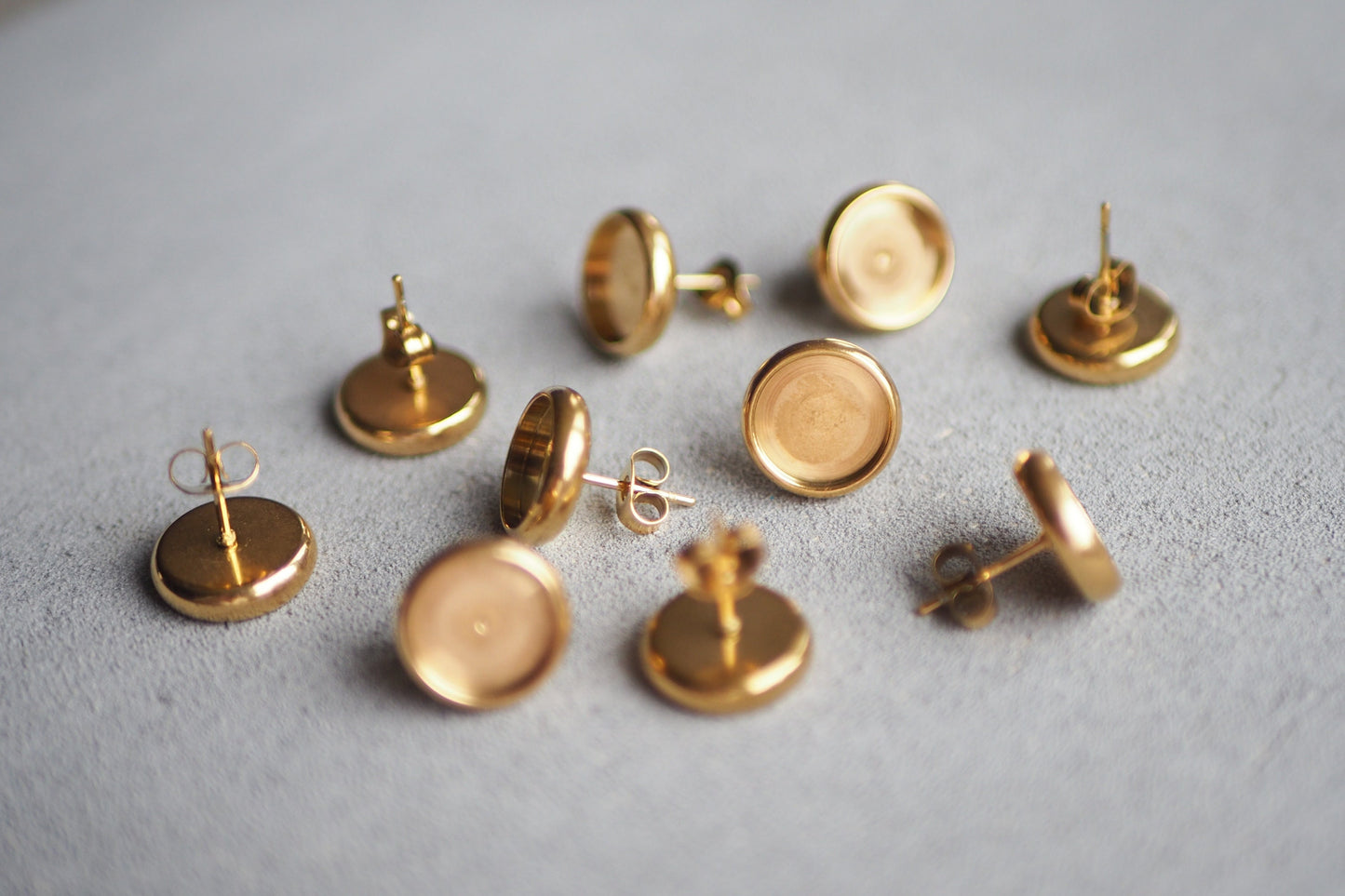 10 Ohrstecker Rohlinge mit Fassung aus Edelstahl in Gold, Silber, Roségold oder Schwarz, 6mm oder 10mm, Rohlinge Ohrringe Schmuckzubehör
