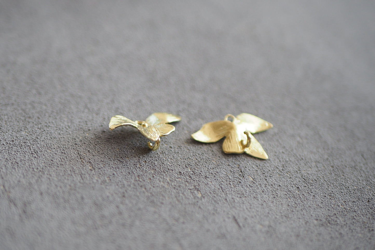 10 Verbinder aus Rohmessing, Blüte Blume Orchidee, Anhänger Charm Metallelement Schmuckzubehör