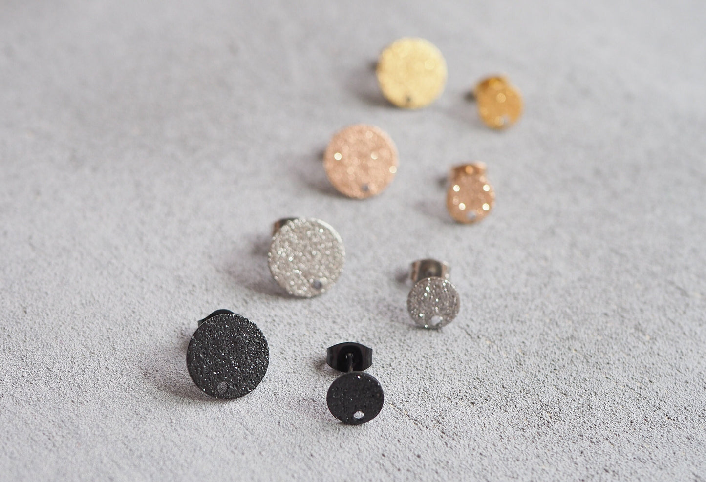 5 Paar Ohrstecker in 8mm/12mm, strukturierte Plättchen Edelstahl, Gold Silber Roségold Schwarz, Schmuckzubehör