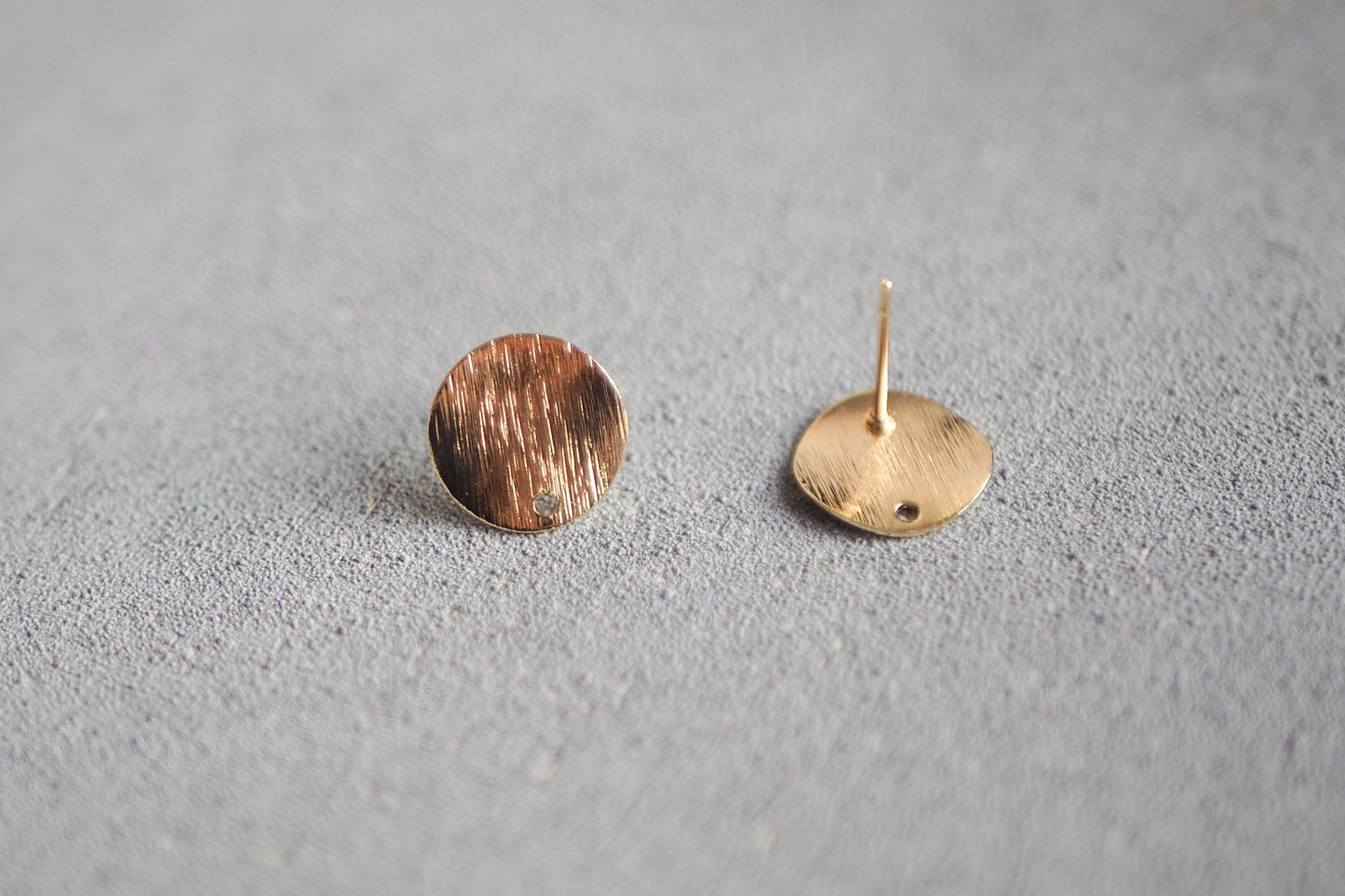 5 Paar 12mm gewellte Ohrstecker aus Messing, 18 Karat echt vergoldet, gebürstete Oberfläche, Gold Schmuck Ohrringe, Schmuckzubehör