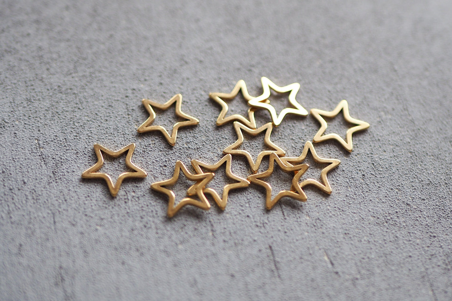 10 Stern Anhänger o. Verbinder aus Edelstahl, 12mm, Sterne Sternchen hohl, Gold oder Silber, Schmuckzubehör