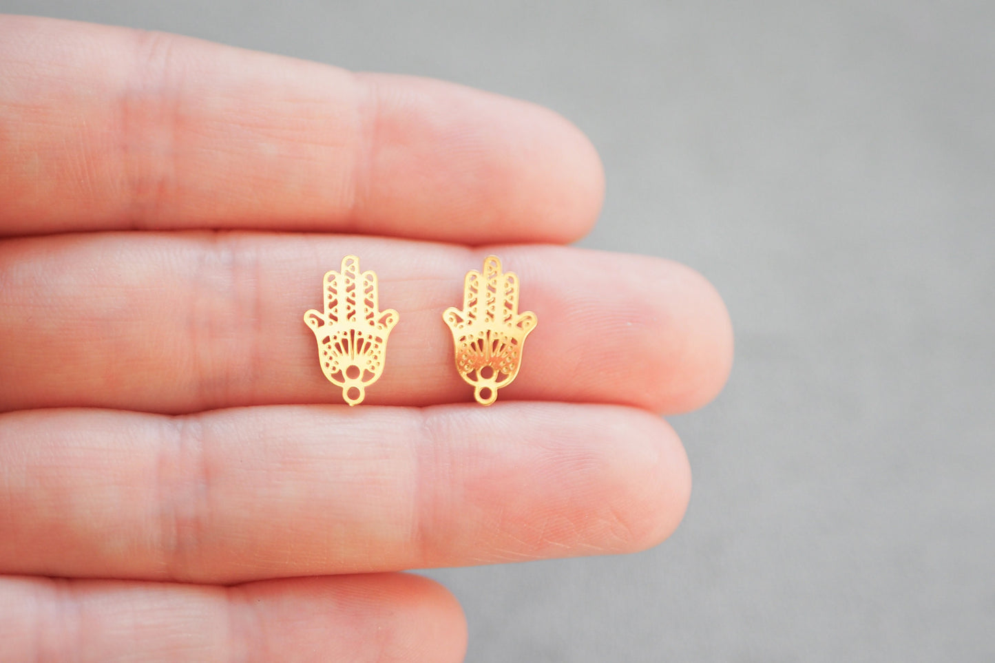 10x kleiner Hand Anhänger aus Edelstahl, 19mm in Gold, Hand der Fatima Mirjam Maria, Schutzsymbol, Schmuckzubehör, 18 Karat echt vergoldet