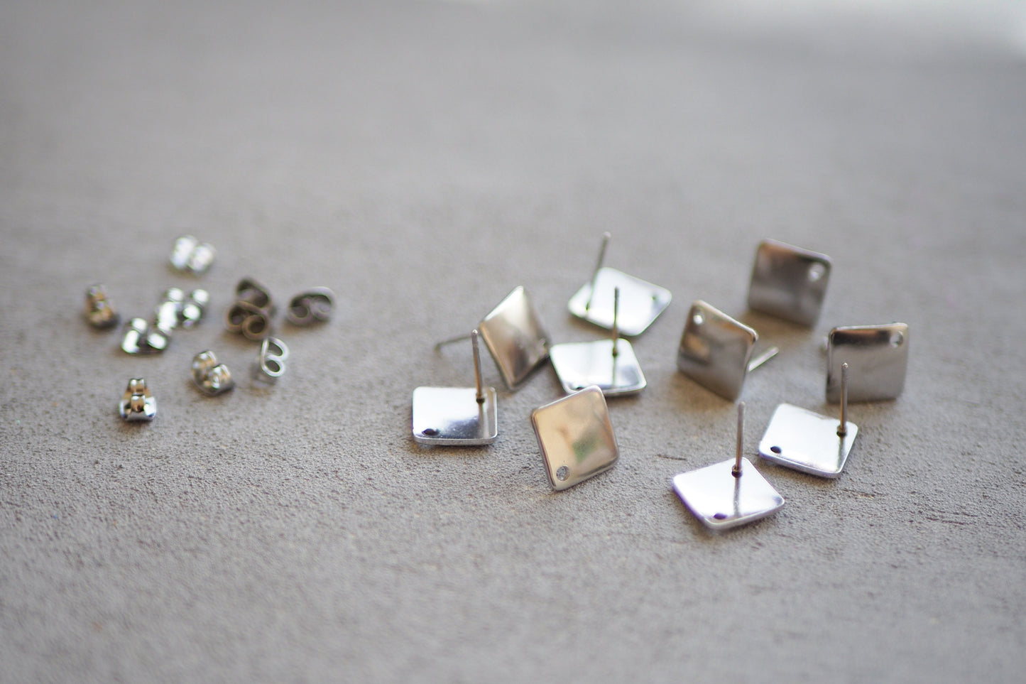 5 Paar eckige Ohrstecker aus Edelstahl, Gold oder Silber, gebogenes Quadrat, quadratsich minimalistisch geometrisch schlicht, Schmuckzubehör