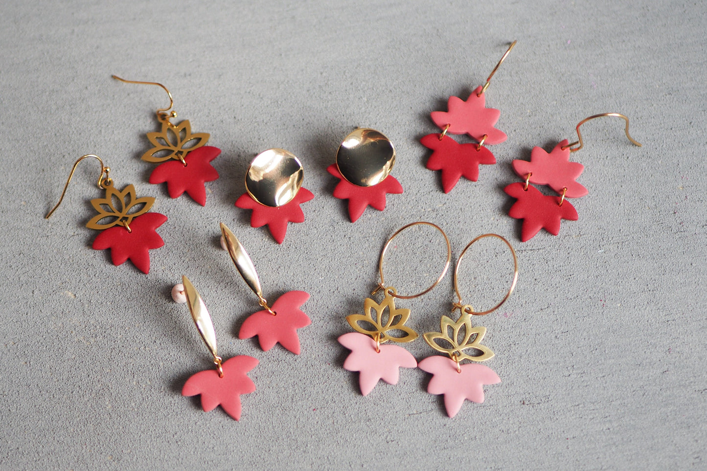 10 Lotus Anhänger aus Edelstahl, 18mm x 14mm in Gold oder Silber, 18 Karat echt vergoldet, Blüte Blume Pflanze Blatt Blätter, Schmuckzubehör