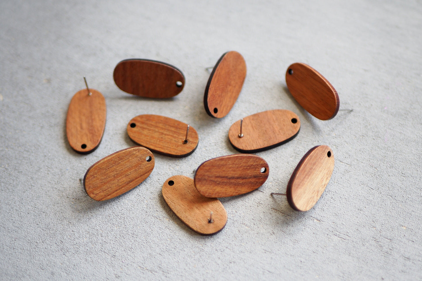 10x Holz Ohrstecker oval, 15mm / 27mm, Schmuckzubehör für DIY Schmuck, Oval Walnuss Holz Ohrringe Ohrschmuck
