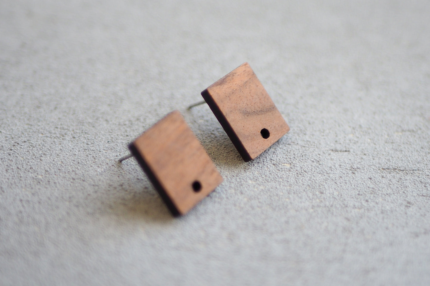 10x Holz Ohrstecker rechteckig, 15mm x 11mm, Schmuckzubehör für DIY Schmuck, Rechteck Viereck Walnuss Holz Ohrringe Ohrschmuck