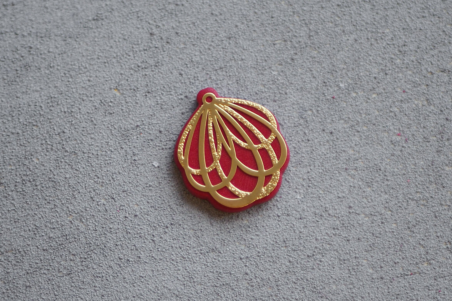 10 filigrane Anhänger aus Edelstahl, 20mm in Gold, Fächer Charm Kringel Schlaufen, Schmuckzubehör, 18 Karat echt vergoldet