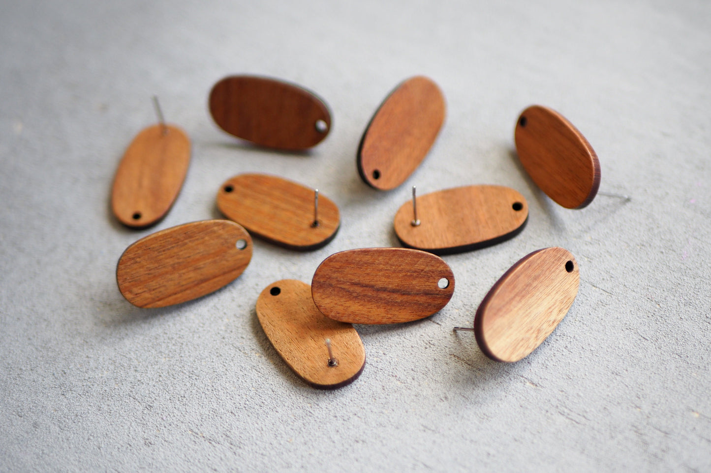 10x Holz Ohrstecker oval, 15mm / 27mm, Schmuckzubehör für DIY Schmuck, Oval Walnuss Holz Ohrringe Ohrschmuck