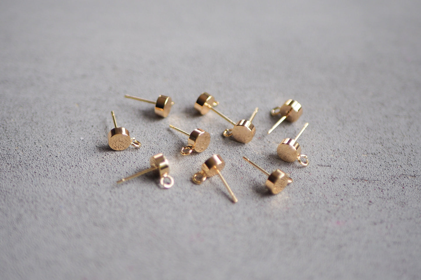 5 Paar Ohrstecker aus Messing, 18 Karat echt vergoldet, Gold Schmuck Ohrringe Schmuckzubehör