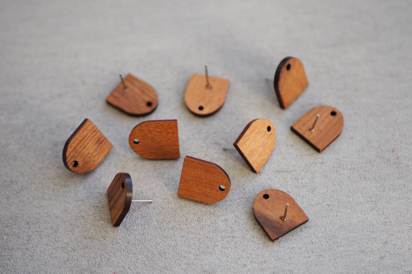 10x Holz Ohrstecker U-Form, 17mm x 14,5mm, Schmuckzubehör für DIY Schmuck, halbes Oval, Walnuss Holz Ohrringe Ohrschmuck
