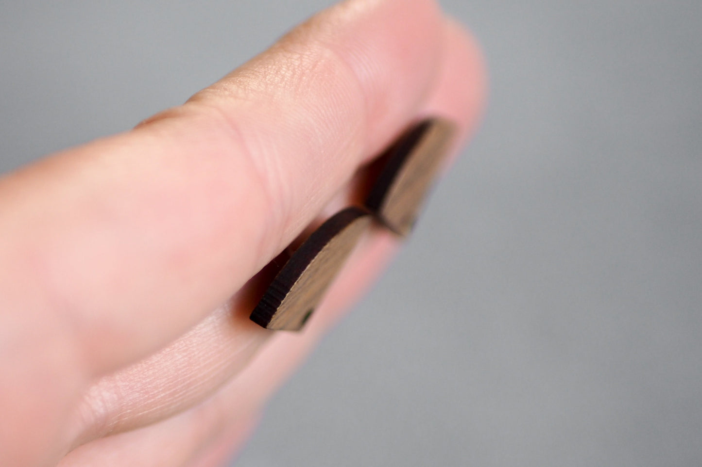 10x Holz Ohrstecker 1/4 Kreis, 14mm x 13mm, Schmuckzubehör für DIY Schmuck, Kuchenstück Viertelkreis Rund, Walnuss Holz Ohrringe Ohrschmuck