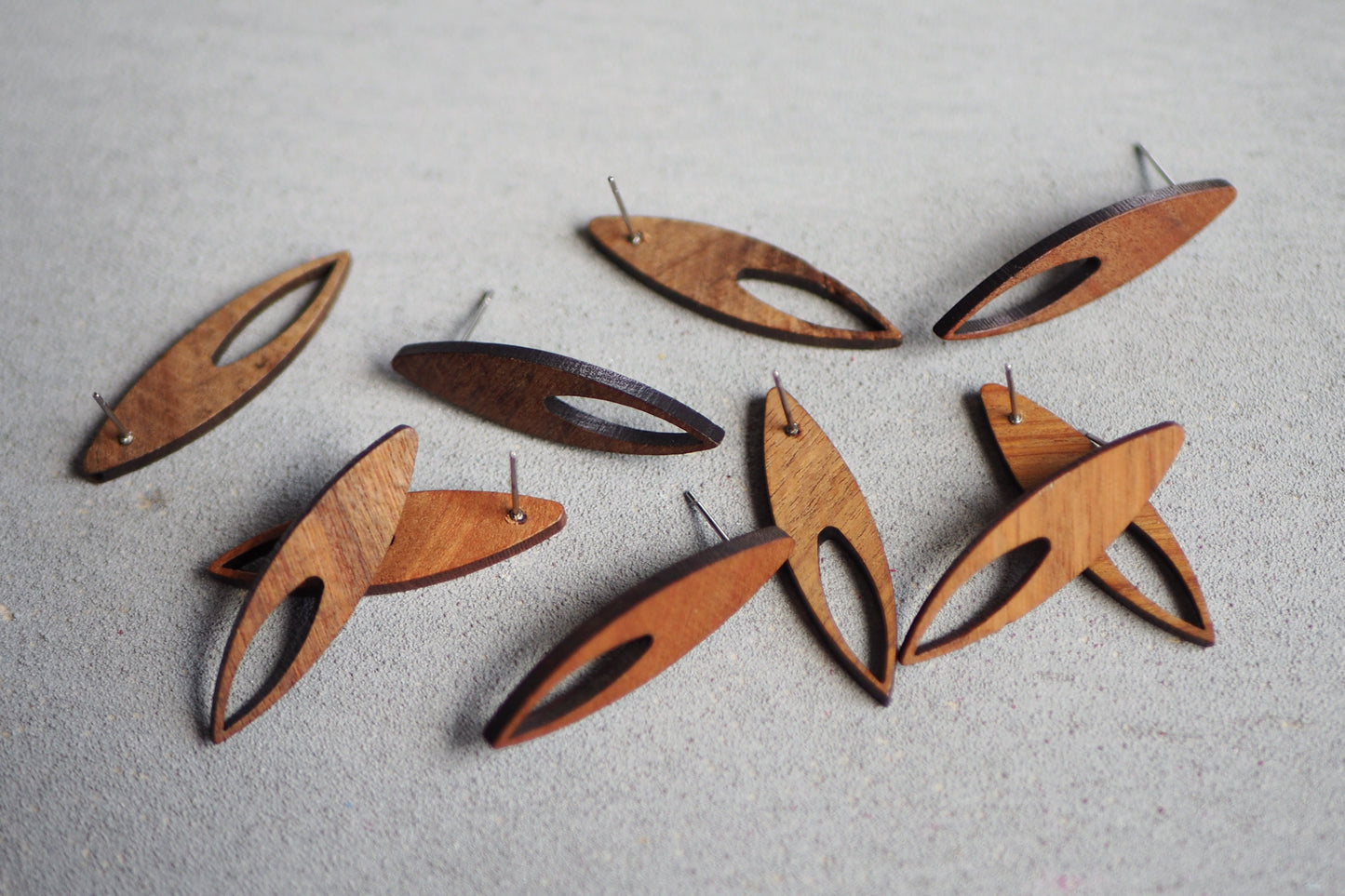 10x Holz Ohrstecker spitzes Oval, 36mm x 10mm, Schmuckzubehör für DIY Schmuck, Spitzoval Horseye, Walnuss Holz Ohrringe Ohrschmuck