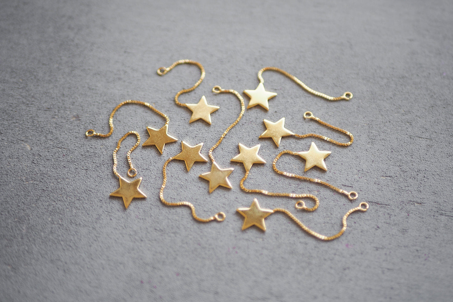 10 Stern Anhänger an Kette aus Messing, echt vergoldet o. platiniert, 56mm x 12mm, Weihnachten Sterne Ketten, Schmuckzubehör Gold Silber