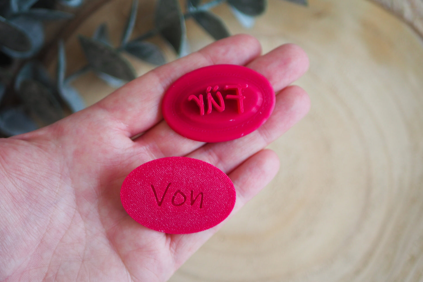 Geschenkanhänger Ausstecher für Polymer Ton (Fimo und Co.) mit Stempel, 8cm, Geschenk Weihnachten Weihnachtsbaum Winter, Cutter Werkzeug