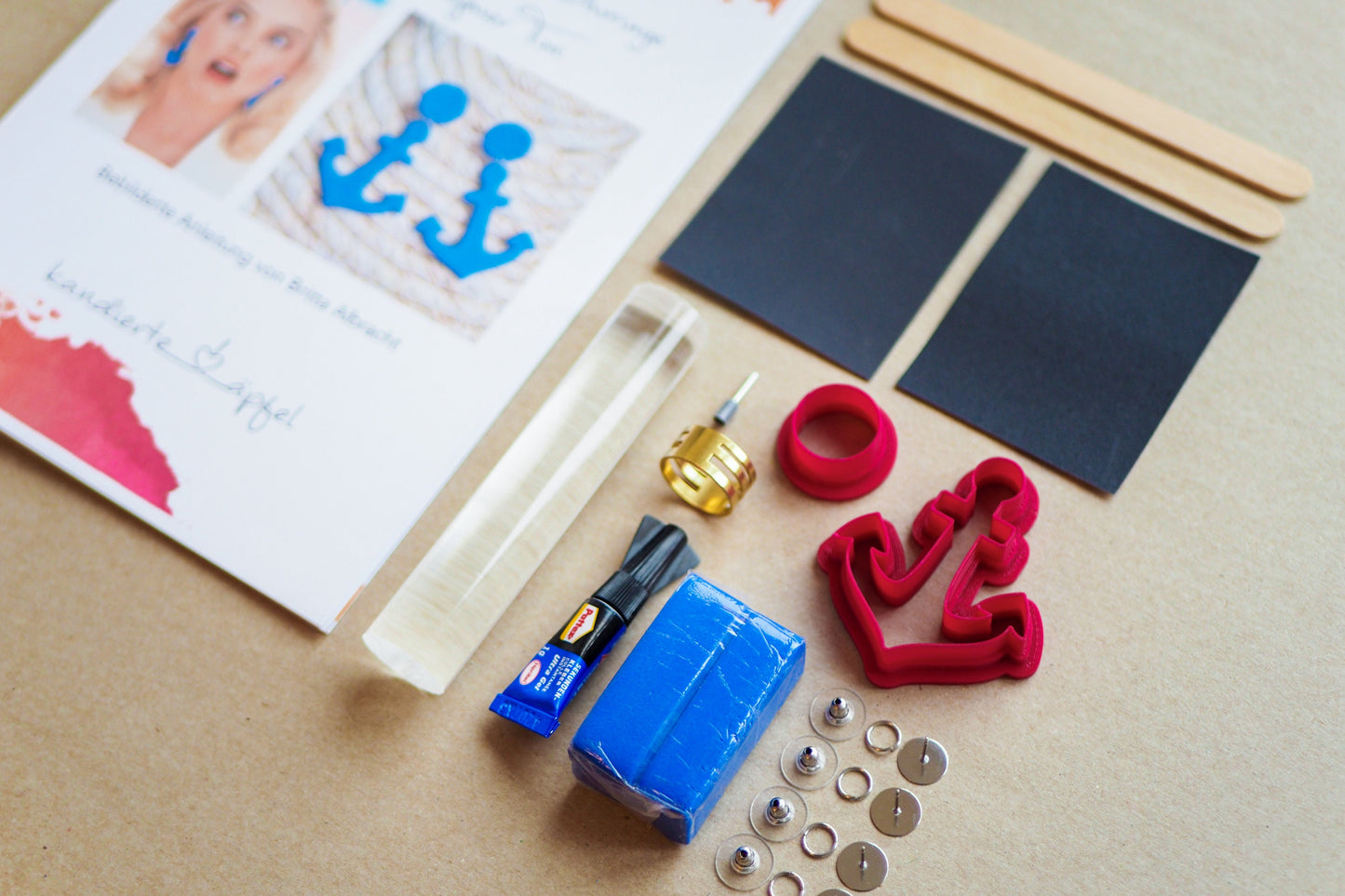 Barbie DIY Set: blaue Anker Ohrringe aus FIMO inkl. Anleitung in Deutsch, Navy Dunkelblau Marine, Schmuck aus Polymerton, Geschenk, Kit