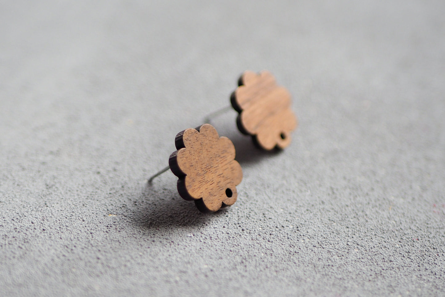 10x Holz Ohrstecker Blume, 16,5mm, Blumenform Blütenform Blüte, Schmuckzubehör für DIY Schmuck, Walnuss Holz Ohrringe Ohrschmuck