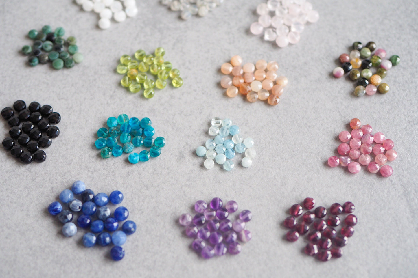 20x Edelstein Perlen 4-5mm, facettierte Linsen mit Querbohrung, Mondstein Labradorith Apatit Turmalin Aquamarin Sodalit Amethyst Granat