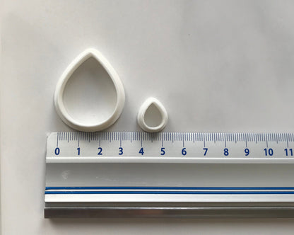 Ausstecher für Modelliermasse, Set mit zwei Tropfen Cuttern, organische Formen, Werkzeug für Schmuckherstellung mit Fimo und Co.