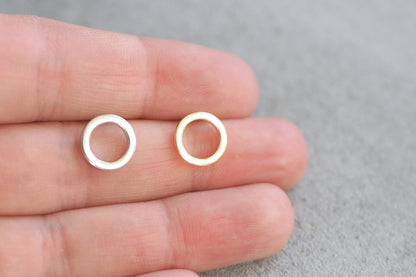 5 Paar Ohrstecker mit 10mm Ring, Messing vergoldet o. platiniert, Pin aus 925er Sterling Silber, Schmuckzubehör Ohrhaken