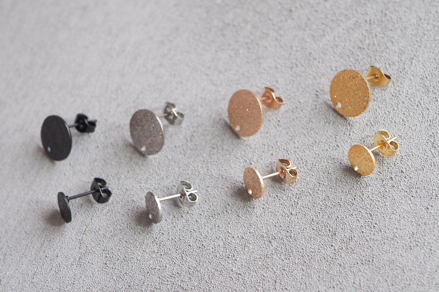 5 Paar Ohrstecker in 8mm/12mm, strukturierte Plättchen Edelstahl, Gold Silber Roségold Schwarz, Schmuckzubehör