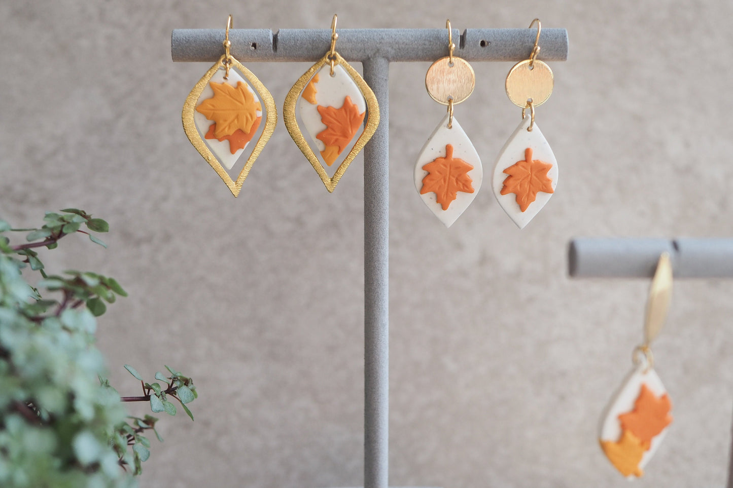 Handgemachte Ohrringe aus Polymer Ton, HERBST KOLLEKTION, Oliv Grün Blätter, Handgefertigter Fimo Schmuck