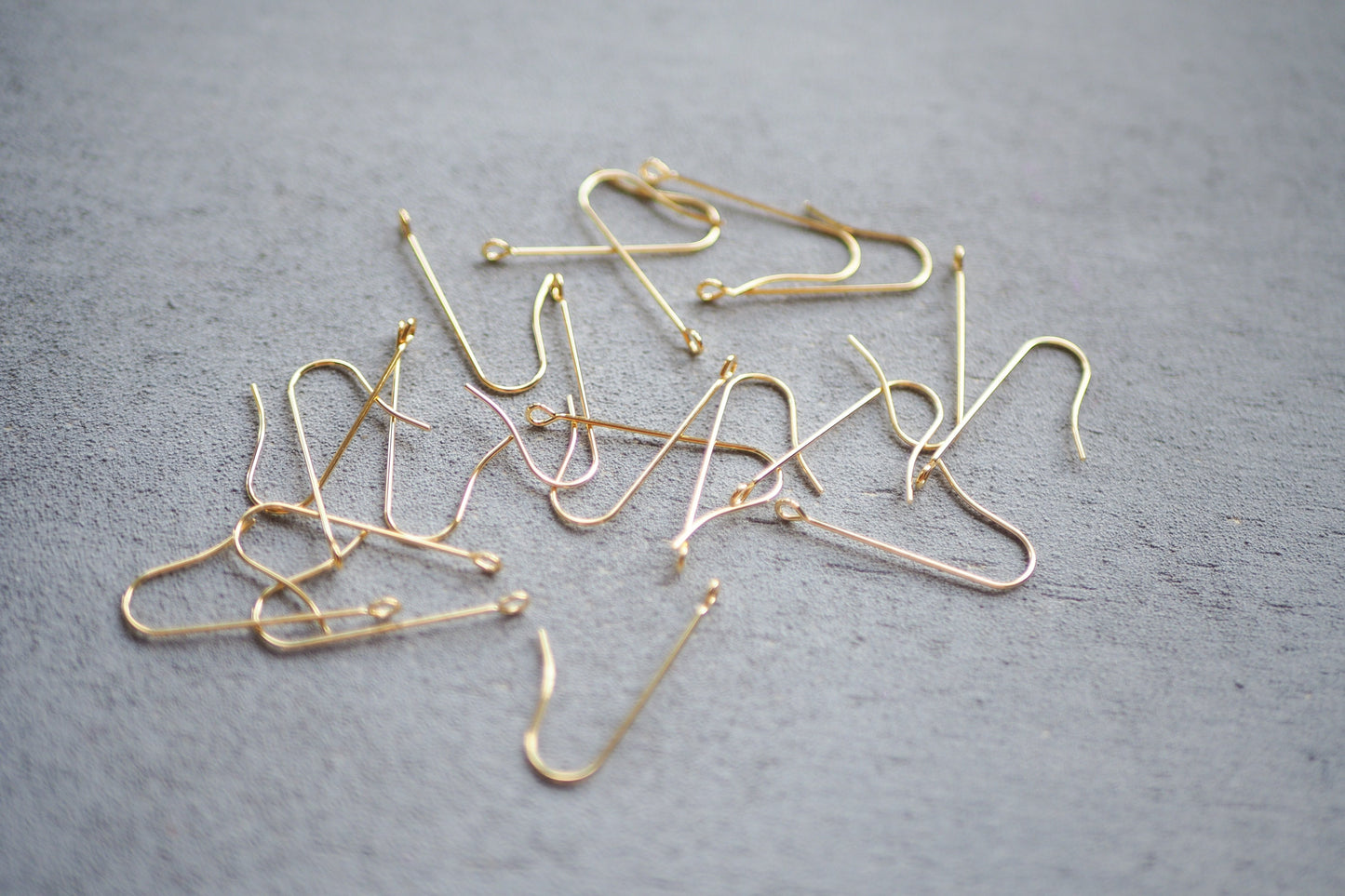 10 Paar lange Ohrhaken mit horizontaler Öse aus Edelstahl, minimalistisch und schlicht in Gold und Silber, Schmuckzubehör