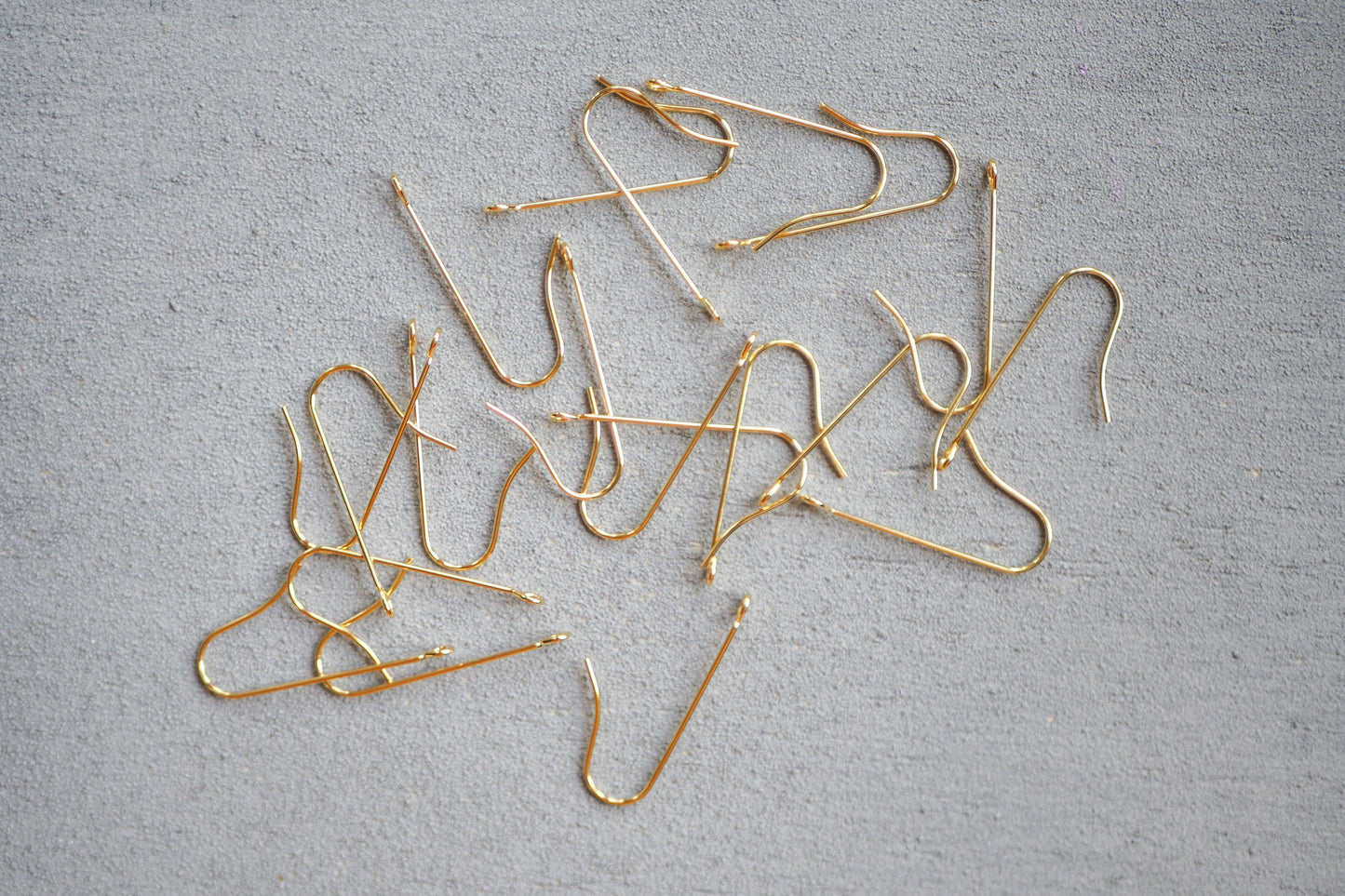 10 Paar lange Ohrhaken mit horizontaler Öse aus Edelstahl, minimalistisch und schlicht in Gold und Silber, Schmuckzubehör