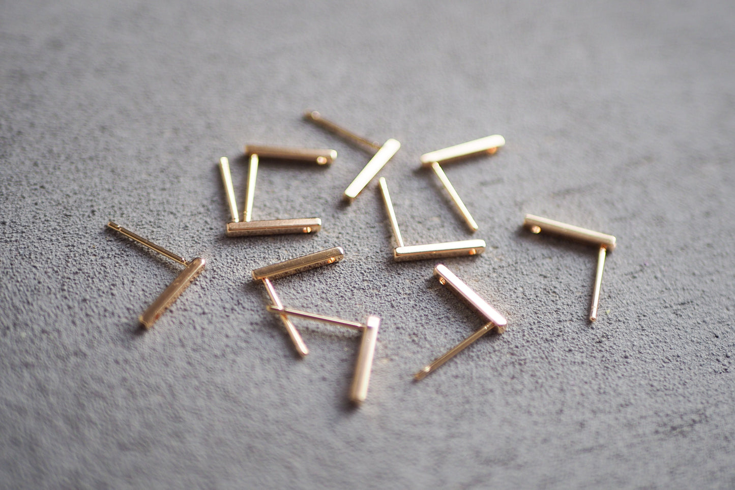 5 Paar Stab-Ohrstecker aus Messing, echt vergoldet o. platiniert, Gold oder Silber, minimalisch, modern, zeitlos, Schmuckzubehör Ohrringe