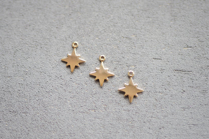 10 Stern Anhänger aus Messing 18 Karat echt vergoldet, 14mm x 11mm, Nordstern Polarstern Weihnachtsstern, Schmuckzubehör Gold