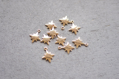 10 Stern Anhänger aus Messing 18 Karat echt vergoldet, 14mm x 11mm, Nordstern Polarstern Weihnachtsstern, Schmuckzubehör Gold