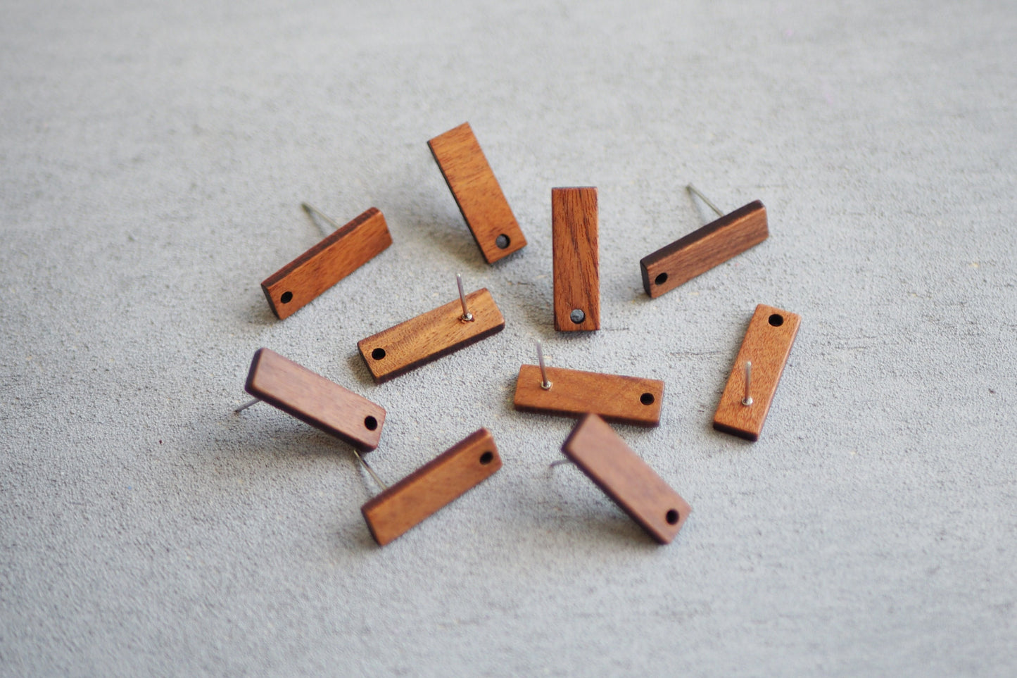 10x Holz Ohrstecker rechteckig, 20mm x 6,5mm, Schmuckzubehör für DIY Schmuck, Rechteck Viereck  Walnuss Holz Ohrringe Ohrschmuck