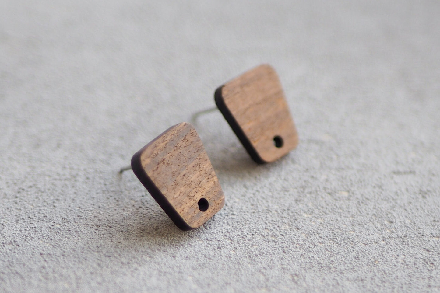 10x Holz Ohrstecker trapezförmig, 14mm x 12mm, Schmuckzubehör für DIY Schmuck, Trapez Viereck Rechteck,  Walnuss Holz Ohrringe Ohrschmuck