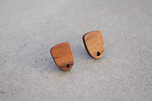 10x Holz Ohrstecker trapezförmig, 15mm x 11mm, Schmuckzubehör für DIY Schmuck, Trapez Viereck Rechteck,  Walnuss Holz Ohrringe Ohrschmuck