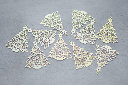 10x Tannenbaum Anhänger aus Edelstahl, 55mm in Gold oder Silber, Schneeflocken Winter Weihnachten, Schmuckzubehör, 18 Karat echt vergoldet