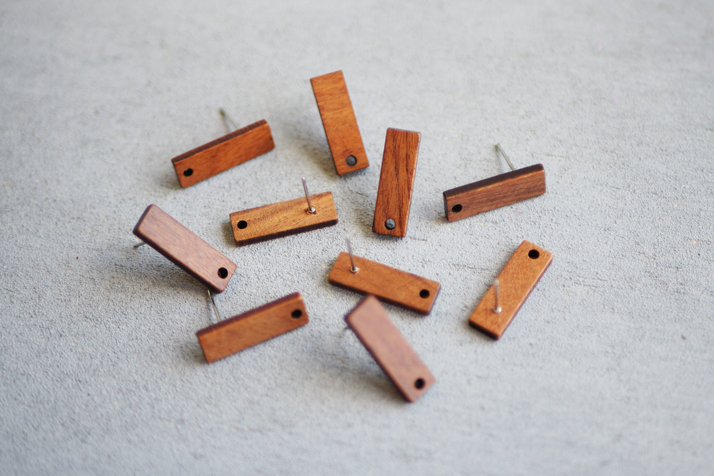 10x Holz Ohrstecker rechteckig, 20mm x 6,5mm, Schmuckzubehör für DIY Schmuck, Rechteck Viereck  Walnuss Holz Ohrringe Ohrschmuck