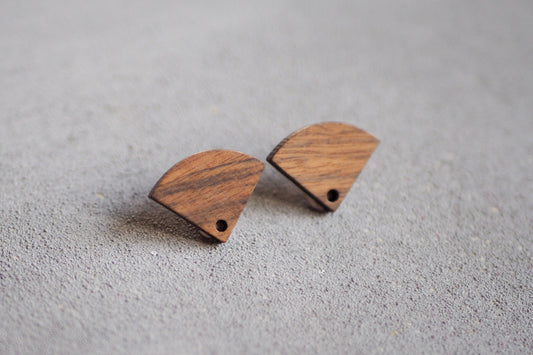 10x Holz Ohrstecker 1/4 Kreis, 14mm x 13mm, Schmuckzubehör für DIY Schmuck, Kuchenstück Viertelkreis Rund, Walnuss Holz Ohrringe Ohrschmuck