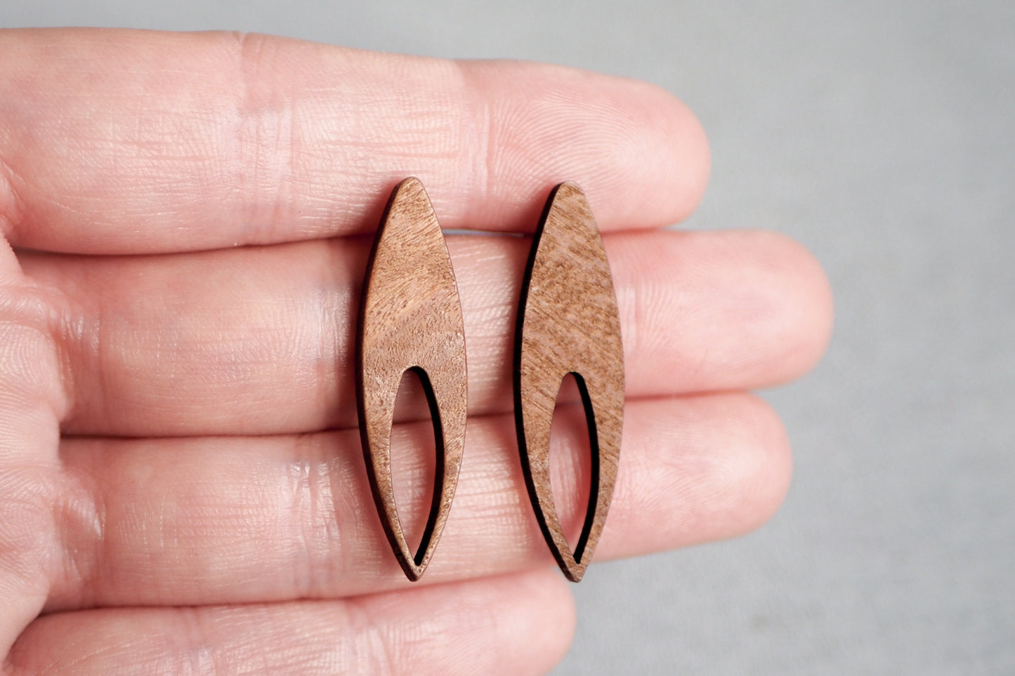 10x Holz Ohrstecker spitzes Oval, 36mm x 10mm, Schmuckzubehör für DIY Schmuck, Spitzoval Horseye, Walnuss Holz Ohrringe Ohrschmuck